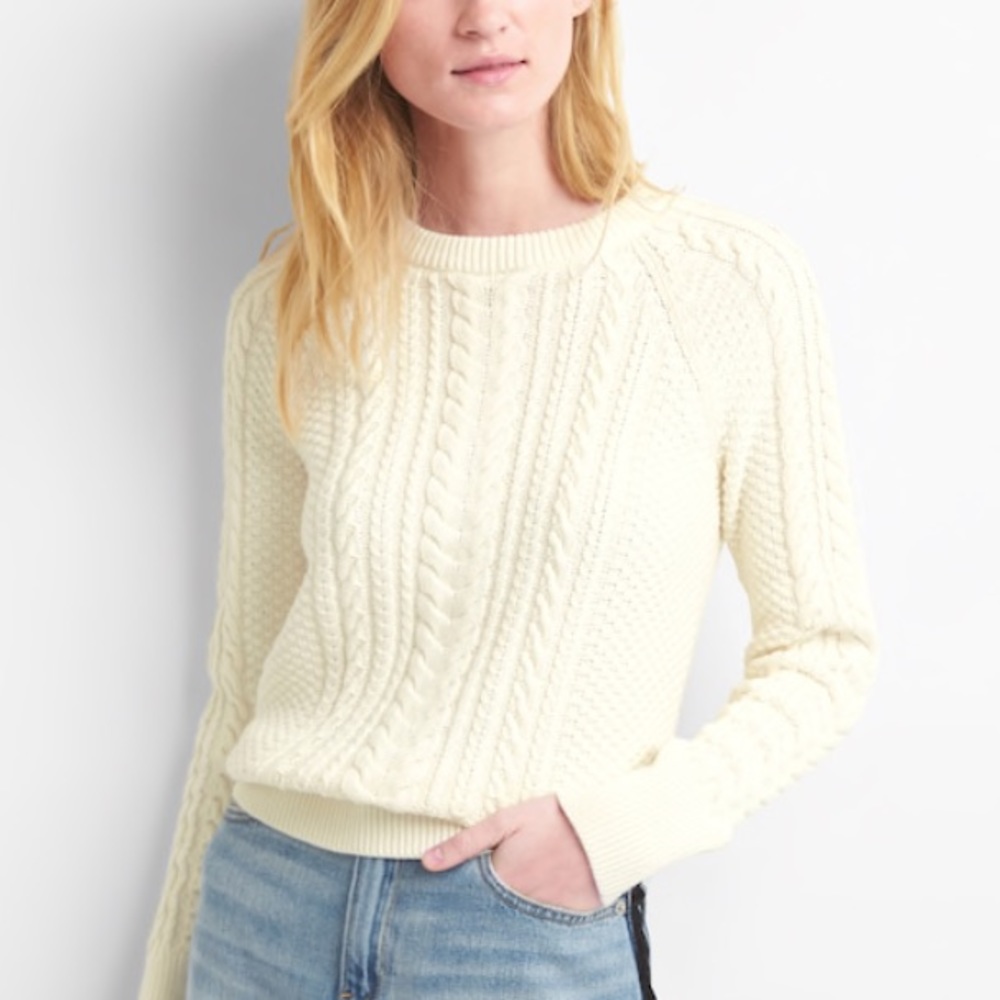 GAP Cream Cable Knit Sweater XS